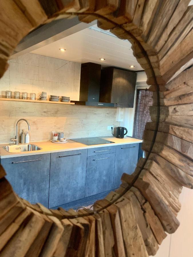 Het Atelier, Sfeervolle B&B Compleet Appartement In Hartje Staphorst Eksteriør billede